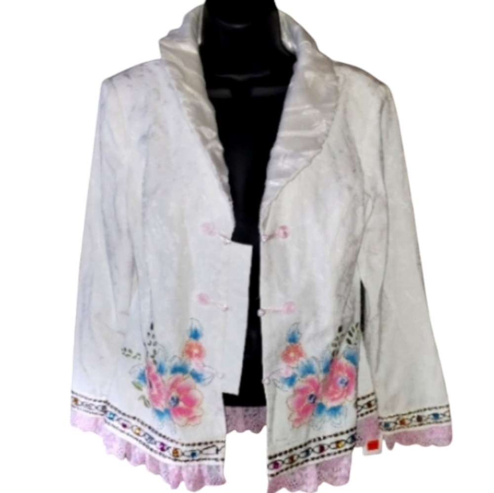 Soft white floral jacket with pink lace cuffs and hem, clasps in front - Picture 1 of 8